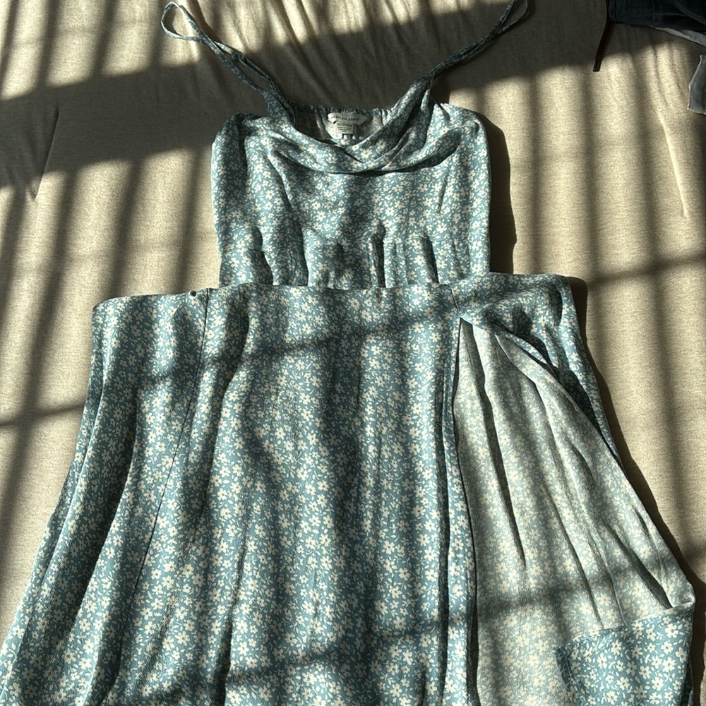 AMERICAN EAGLE BLUE FLORAL MAXI DRESS